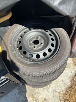 2016 Toyota Prius C steel rims & tires