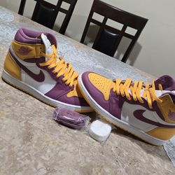 Brand New Jordan 1 high og size 12