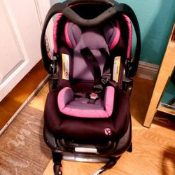 Baby Trend Pink Carsest Carrier...fits Into Base..clicks In Easy!