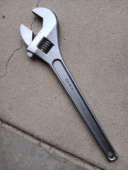 18 inch MAC wrench
