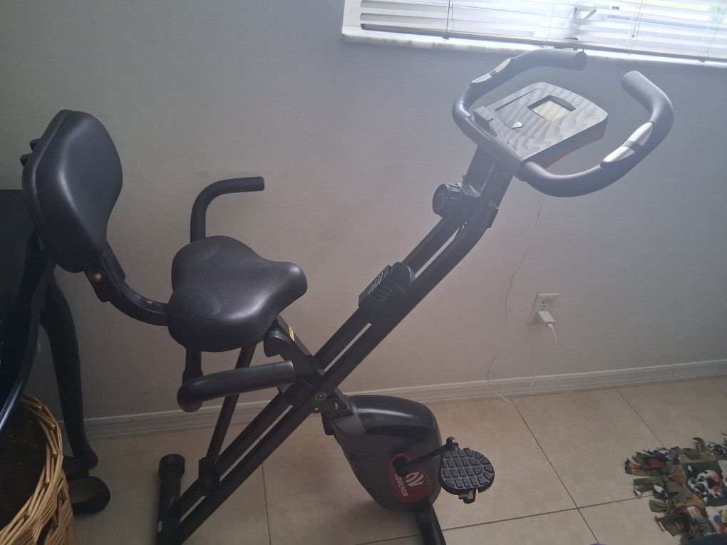 Advenor Exercise Bike