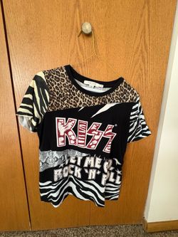 Womens Kiss Tshirt