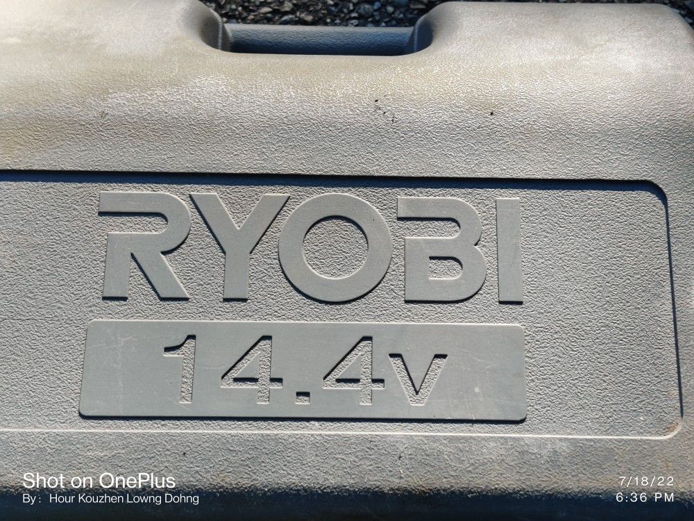 Brand New Ryobi With Hard Case 14.4 Battery Powered Skilsaw And Drill Set With 2 Batteries And Charger