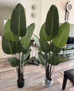 Pretty artificial plant 5 ft tall set of 2 ! Brand New