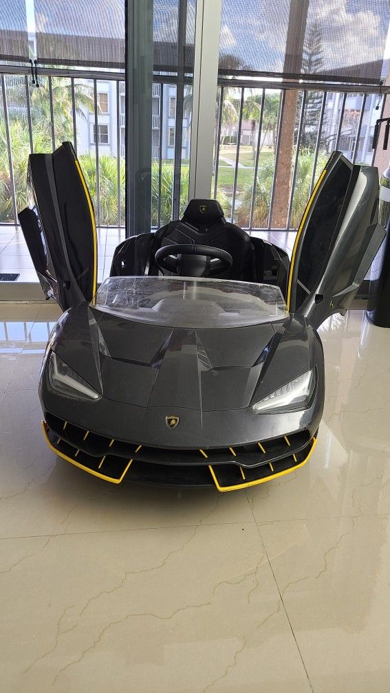 Electric Car For Kids. 2 - 6 Years. Lambo.