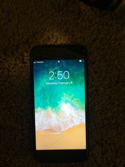 Space Gray Locked iPhone 7