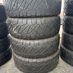 Tengo un Set de llantas, muy buenas ca NITTO RIDGE GRAPPLER LT 275/65R20 instalación y balanceo por el mismo precio $290