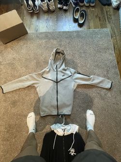 grey nike tech medium