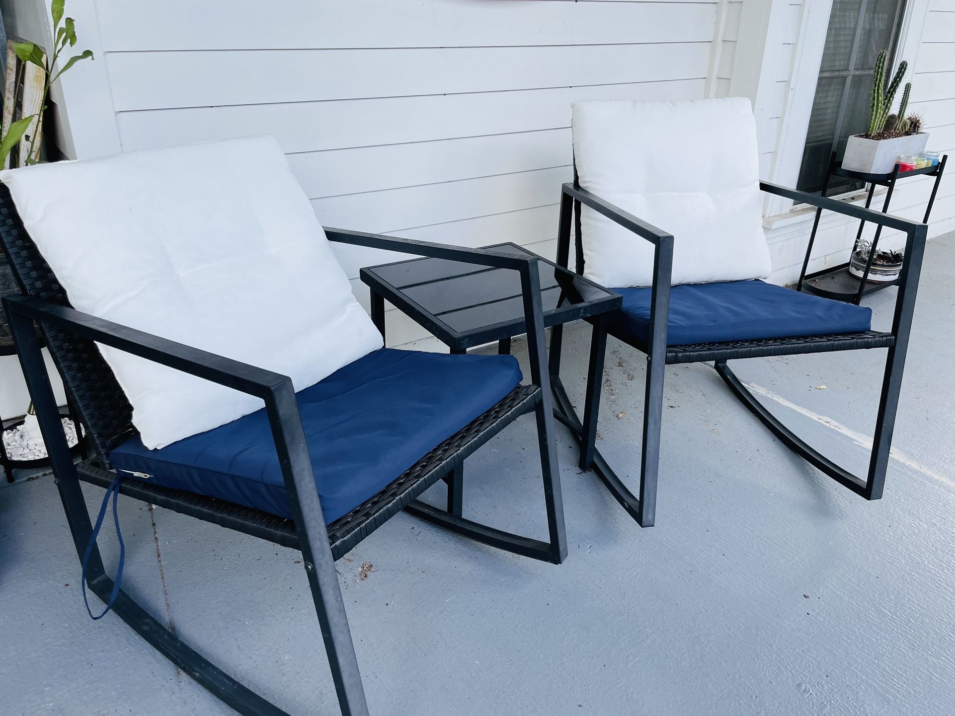 NEGOTIABLE: Metal Outdoor Patio Set (Negotiable Price)