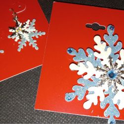 NEW Matching Blue & White Layered 3D Glitter & Rhinestone Snowflake Brooch & Earring Set