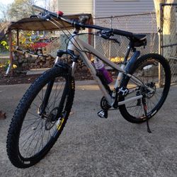 Like New, Marin Bobcat Trail Tree Mountain Bike, 29" 24 Speed, Size-M, Fully Equipped.