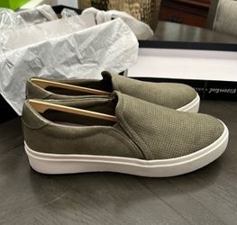 New In Box Dr Scholls Madison Slip On Laceless Fashion Sneaker 