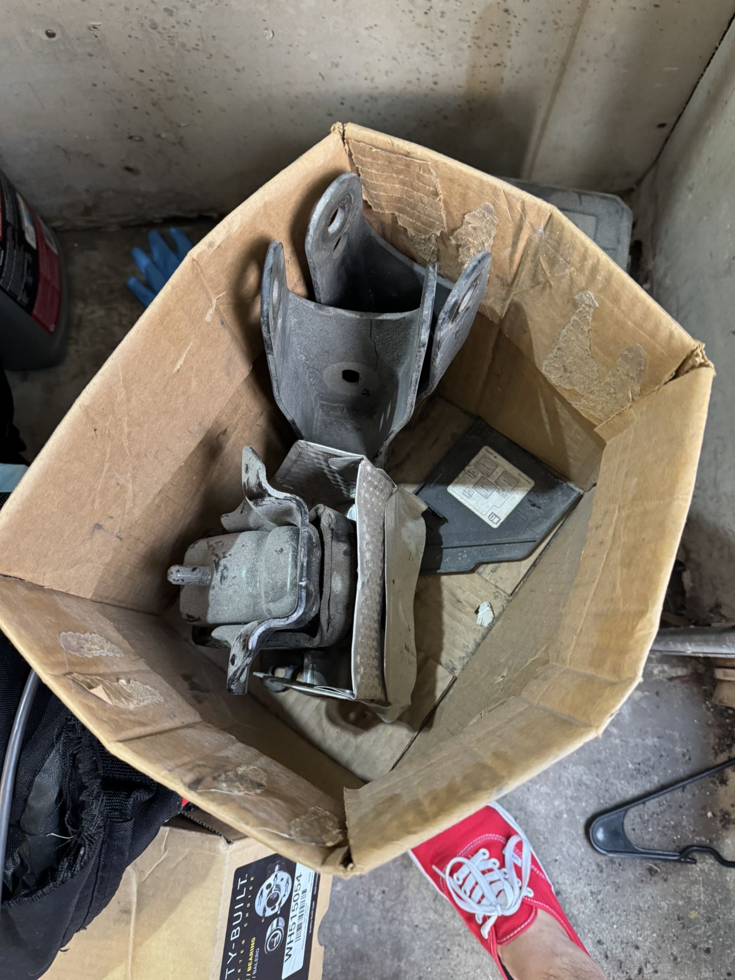 99-06 Silverado Lowering Shackles 100 Obo