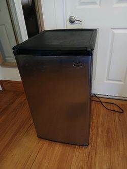 Sanyo refrigerator