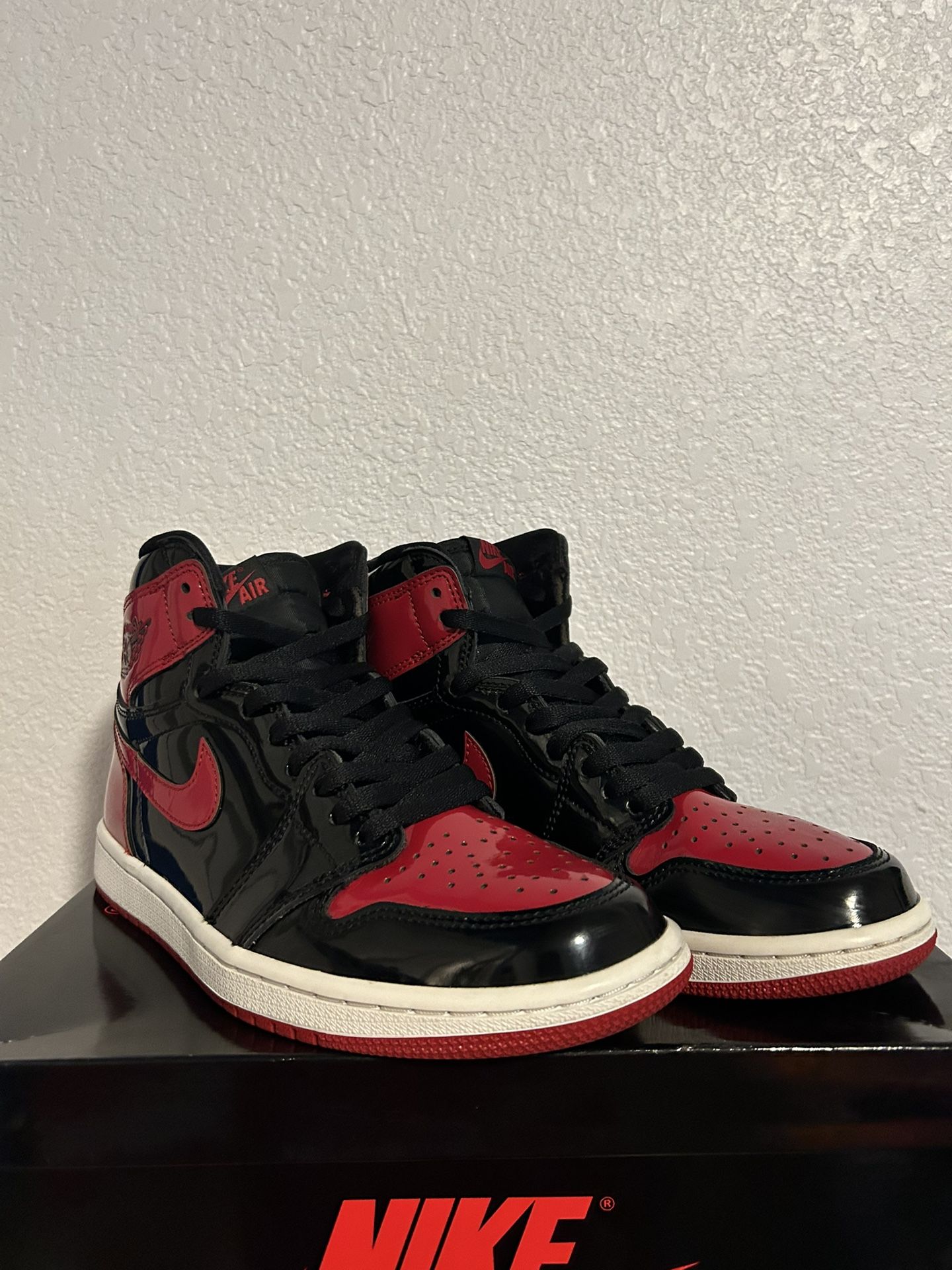 Jordan 1 Retro High OG Patent Bred 555088-063