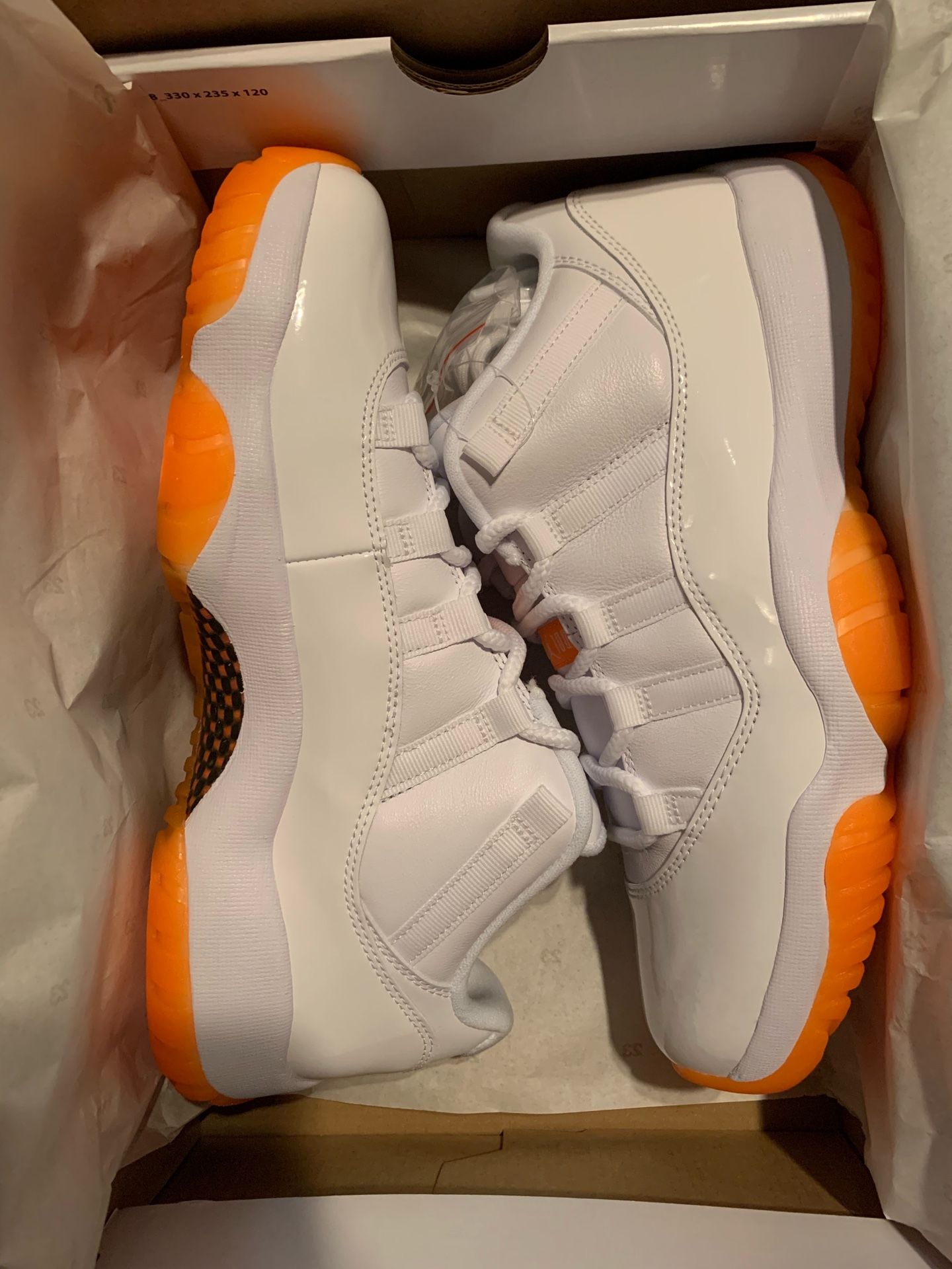 Jordan 11 Retro Low Citrus