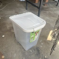 Food Container For Dog And Scoop