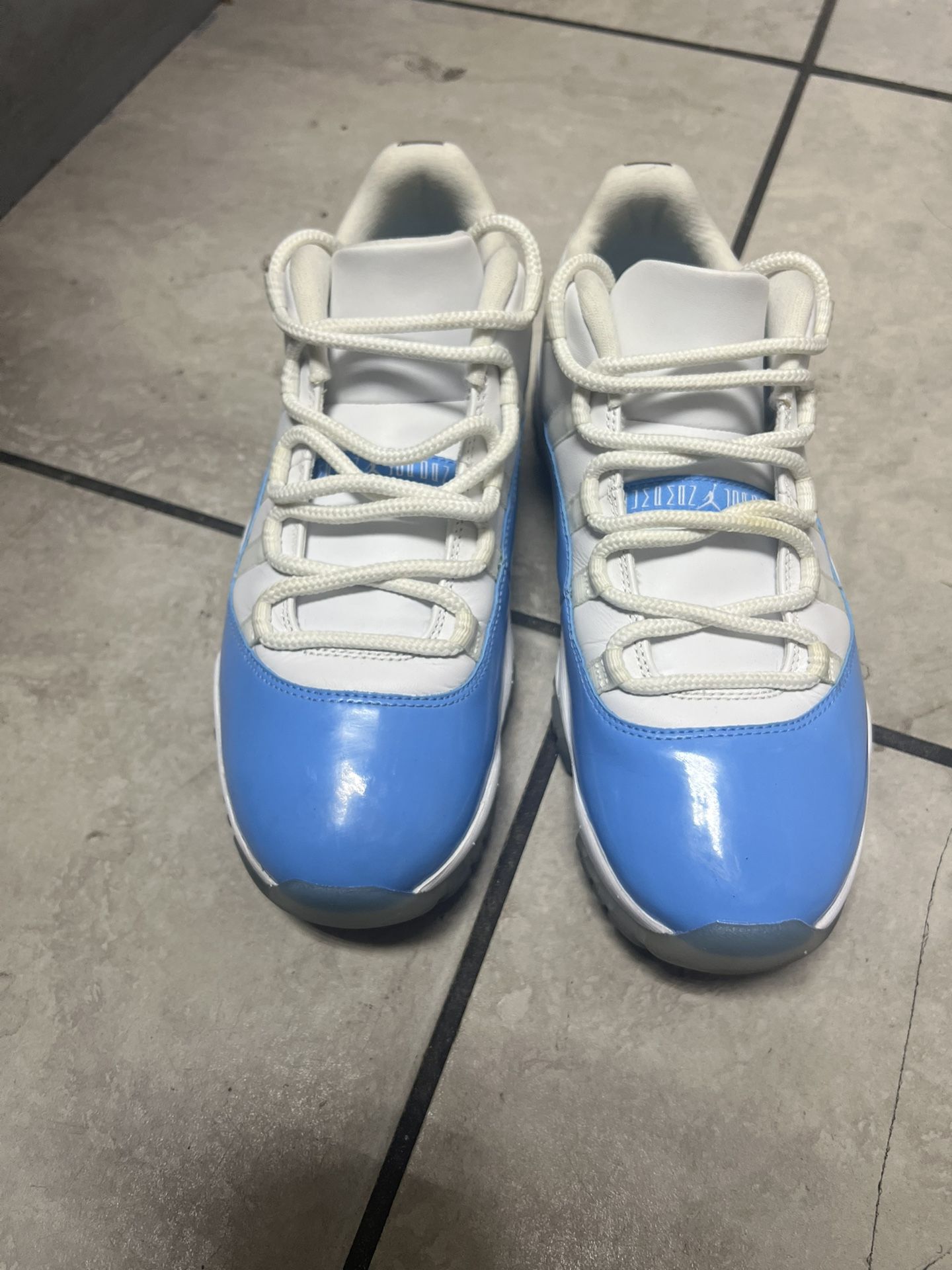 jordan 11 low unc
