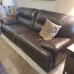Couch&Love Seat Brn Leather All Recliners 200