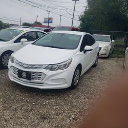 2015 Chevrolet Cruze LS. 4 Door