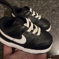 Reversed Panda Dunks 