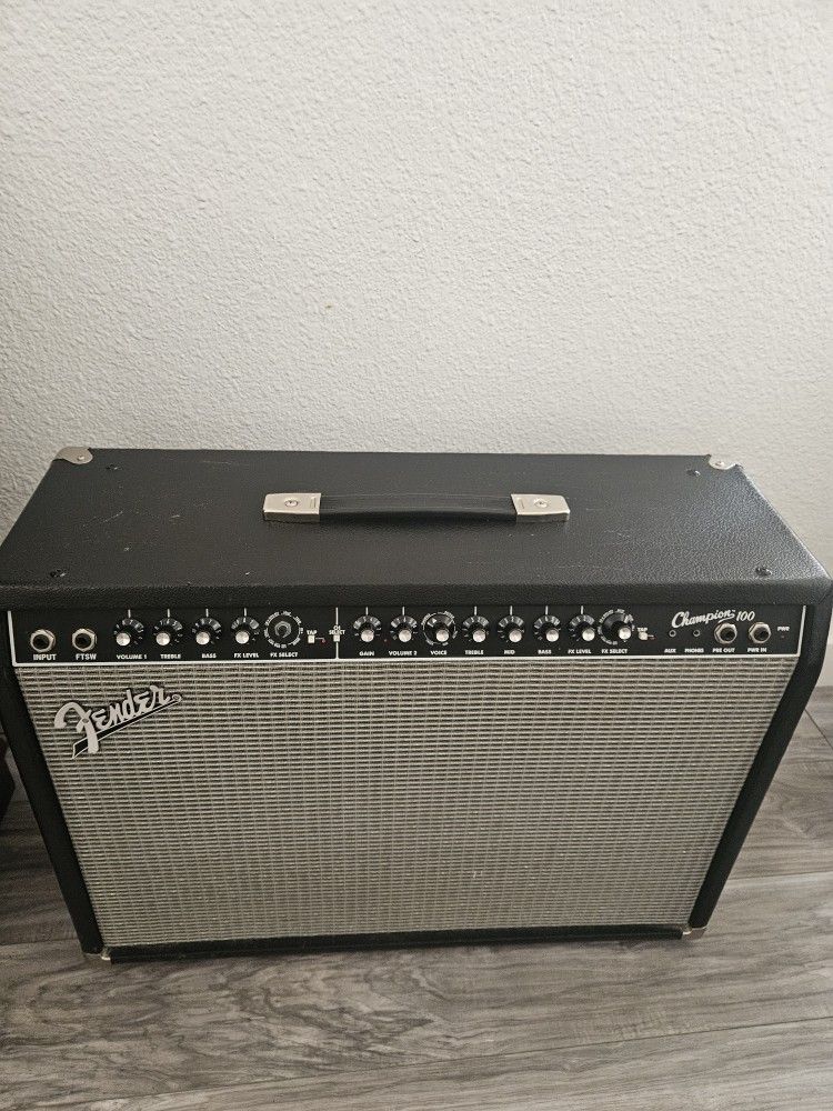 Fender Champion 100 Electric Amp