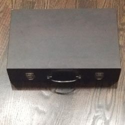 Art 101 Art Drawing Set 145 Pieces Wood Case Box 

