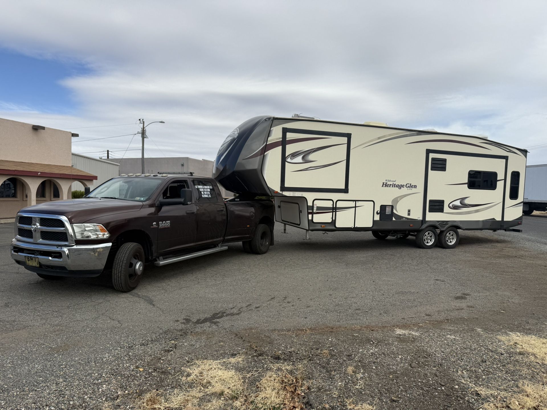 (contact info removed) Commercially Licensed And Insured Vehicle Rv Tow Equipment Material Transport
