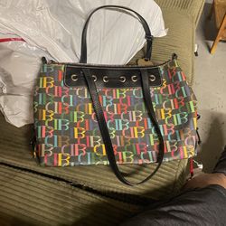 Dooney and Bourke 25$
