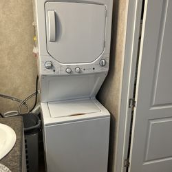 Washer and Dryer  7mos NEW. 
