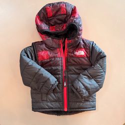 Boys The North Face Reversible Jacket – Size 2T