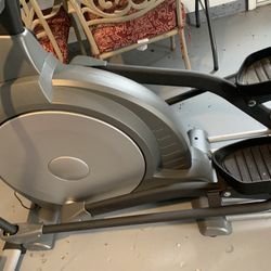 The spirit Esprit EL-455 elliptical  Pre-owned  Still in great condition  This machine was hardly ever used  Asking price is $800.00 or best offer tod