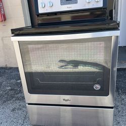 Whirlpool stove in excellent condition, 2 months warranty, delivery and installation available.