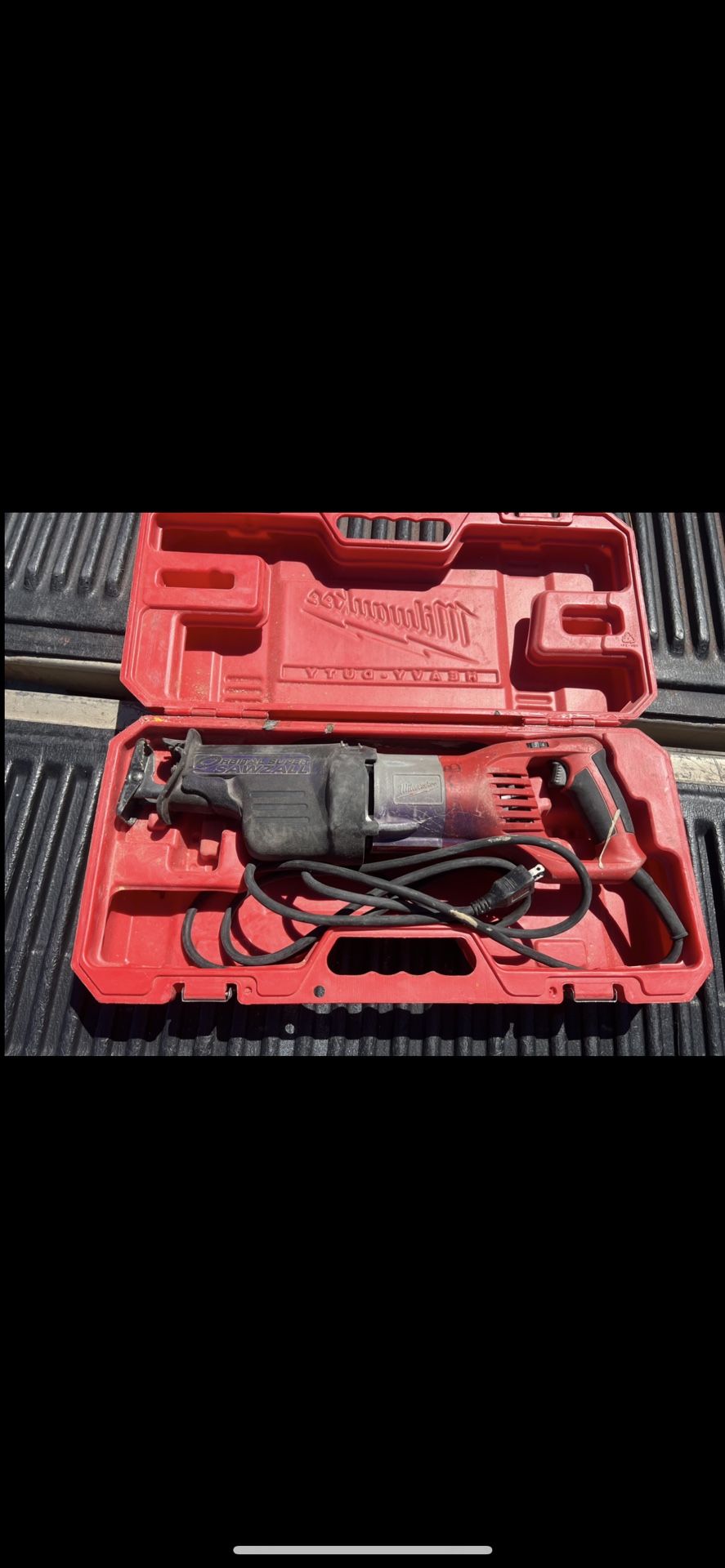 Milwaukee Saw Saw Corded (Super Sawzaw)