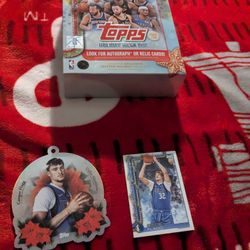 2025-26 Topps Holiday Cooper Flagg RC #H161 Comes With Oversized Diecut Ornament