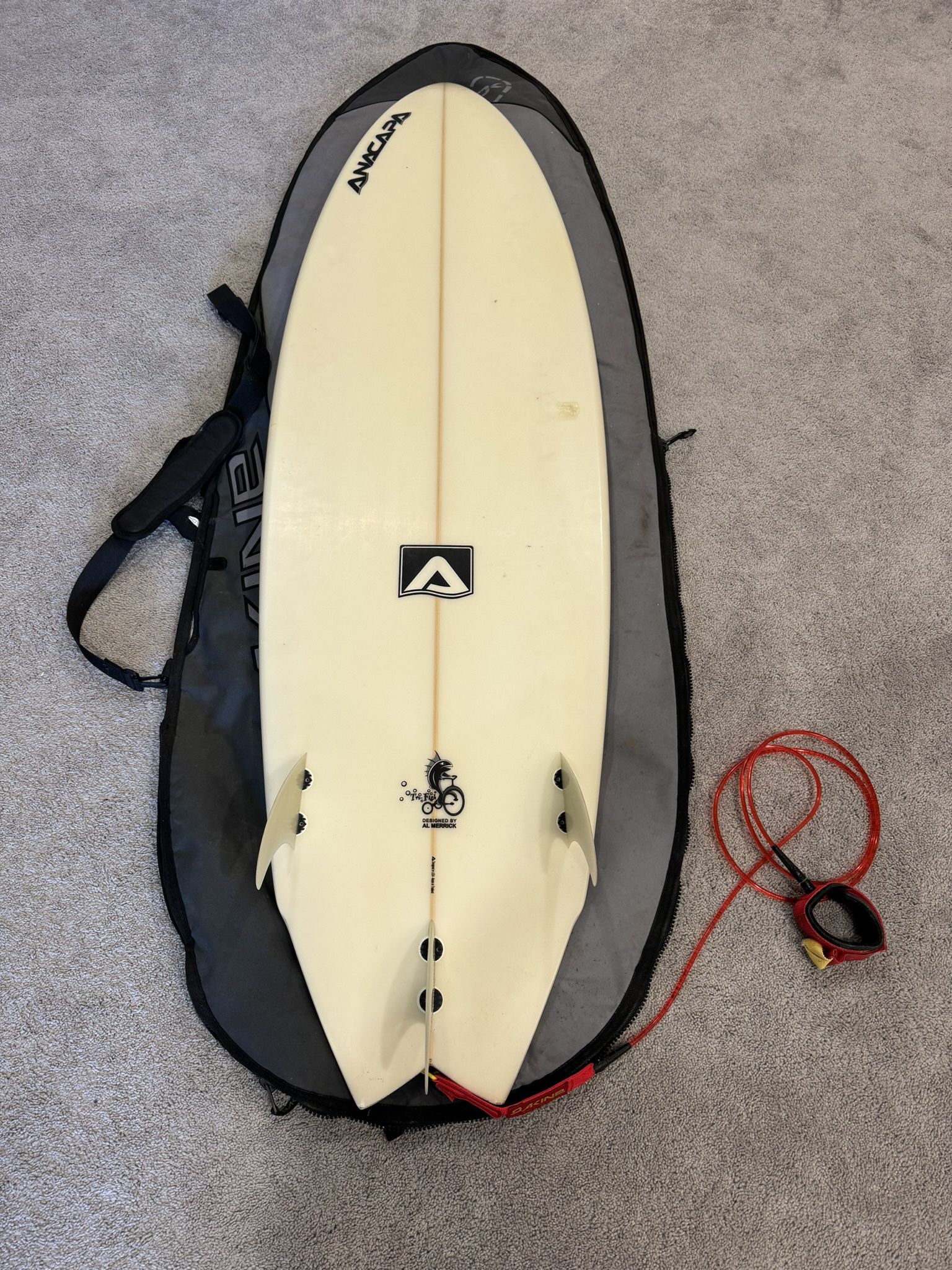 Dakine Surfboard W/Bag
