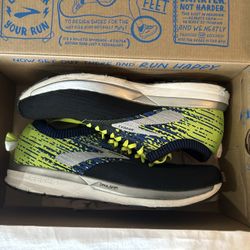 Brooks Tennis Shoes-Men’s Size 12