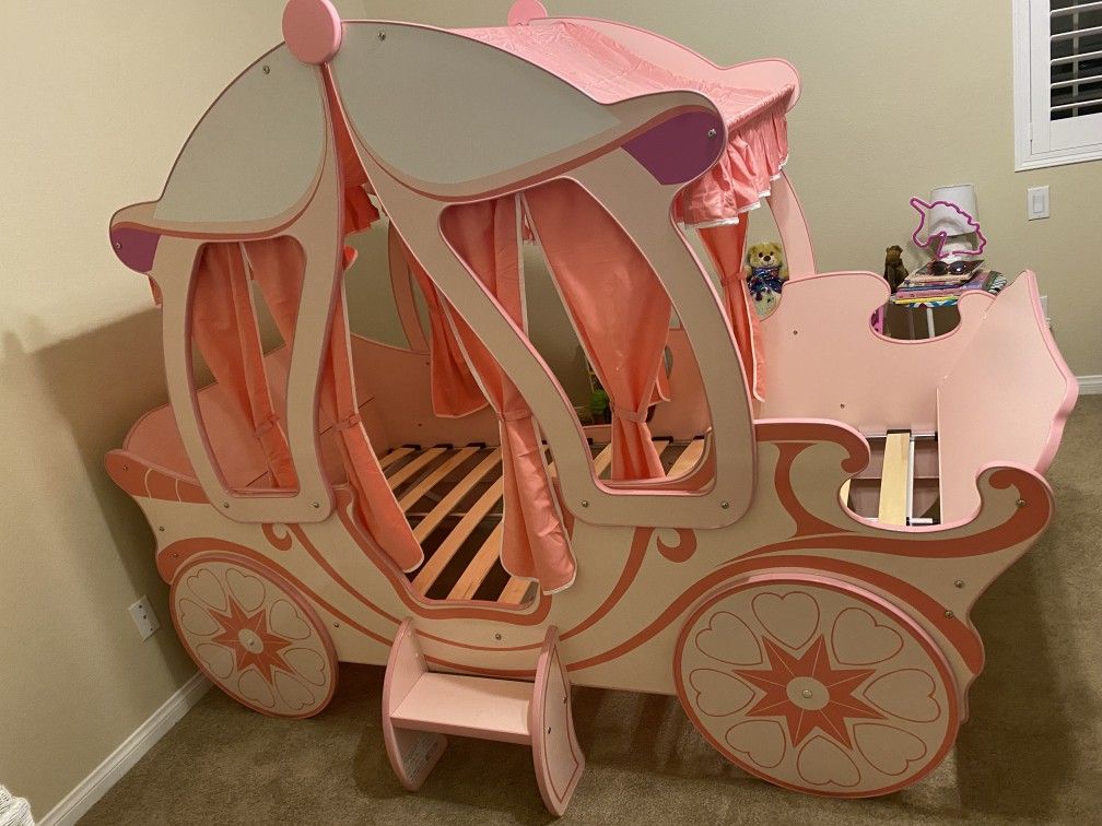 Online Price 📍🔥$899🔥Princess Carriage Design Twin Bed (Mattress Not Included🚨Apply Now🌟pay per zelle