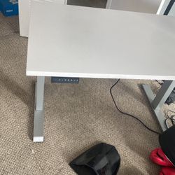 $200 Motorized Stand Up Desk (Brand New) (Works) 