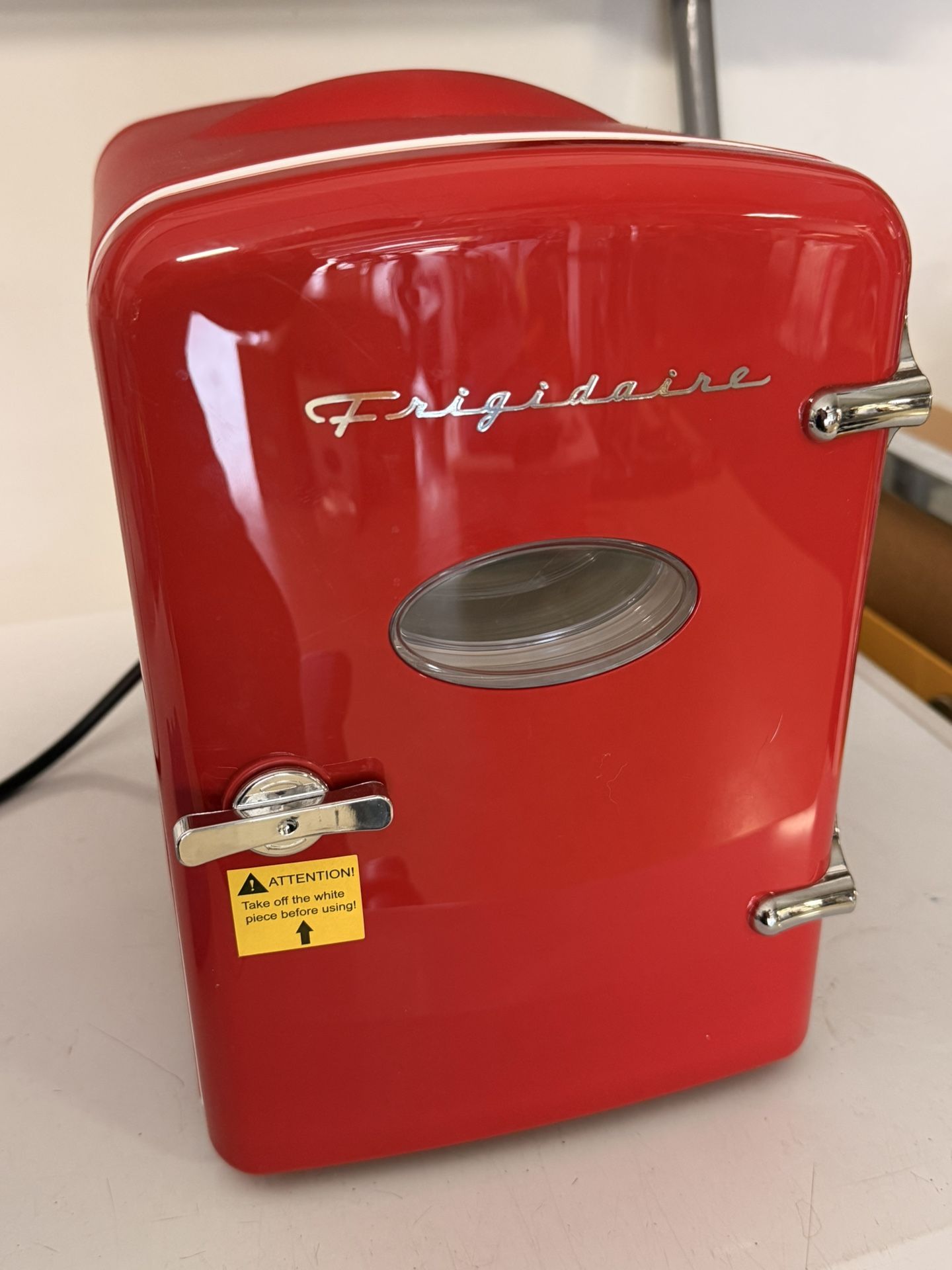 Frigidaire Retro Mini Fridge