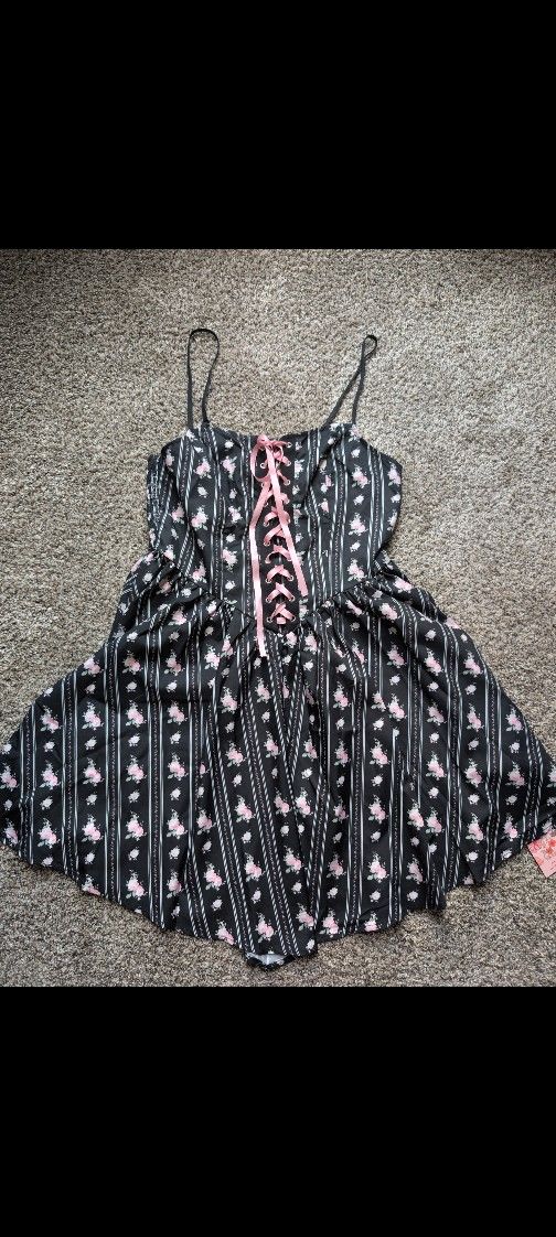 Floral Front Lace Up Dress