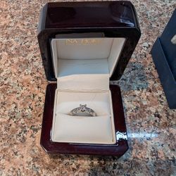 Hawaiian Engagement/Wedding Ring for Sale