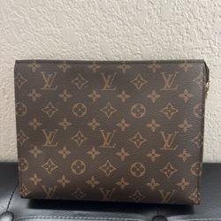 Louis Vuitton Toiletry