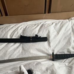 Black katana with two blades