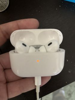 AirPods Pro- Functioning, Used. Nice Condition. 