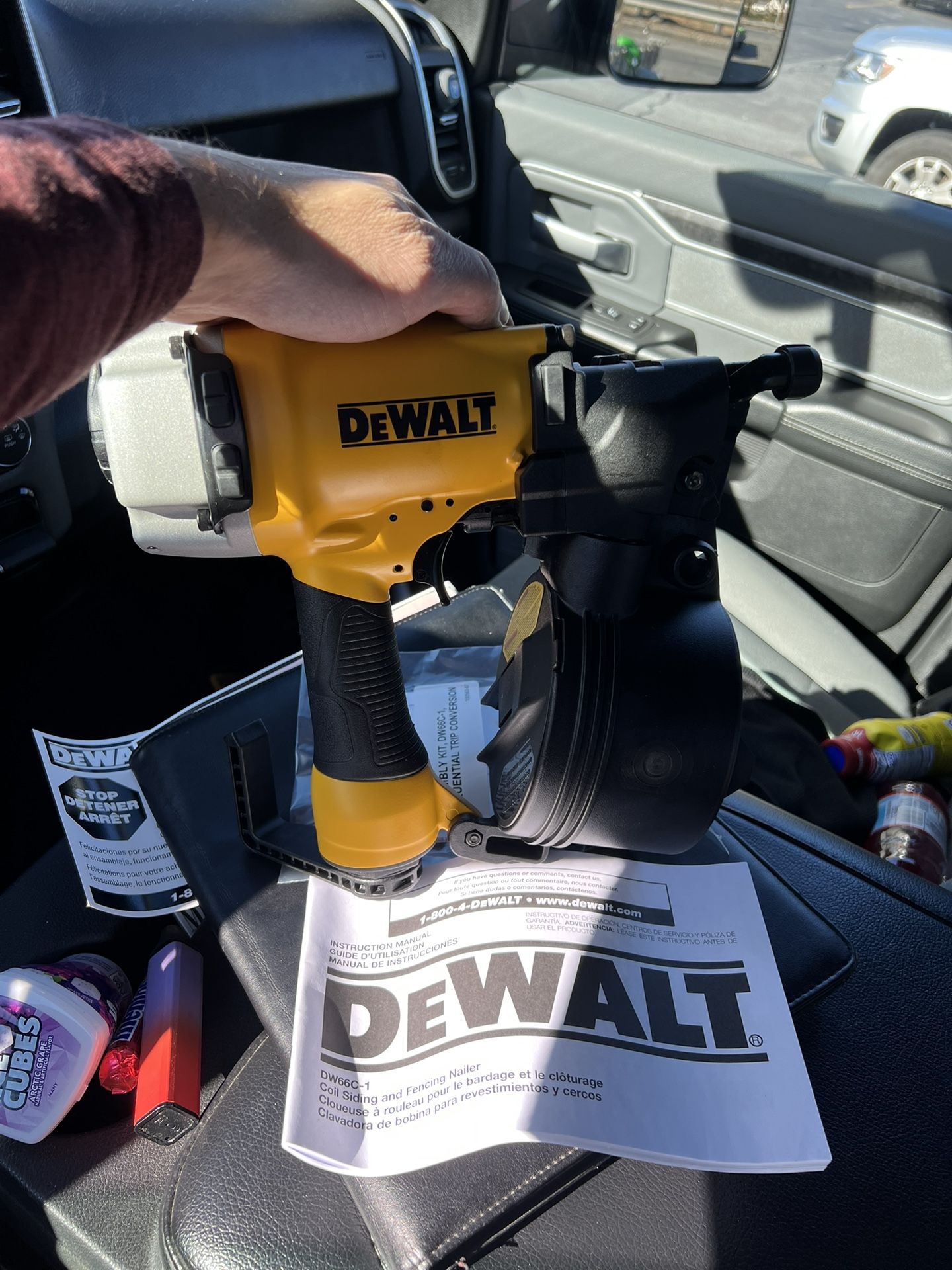 DW66C-1 Coil Siding and Fencing Nailer