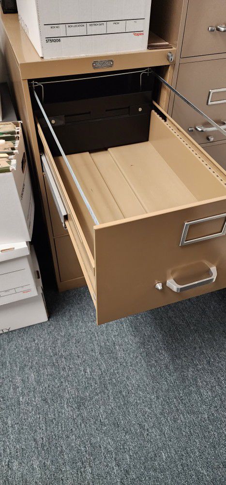 (2) SOLID STURDY 3 DRAWER METAL FILE CABINET