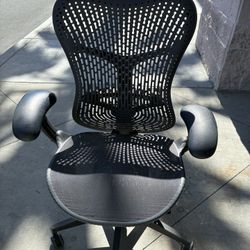 Herman Miller Mirra 2 Office Chair 