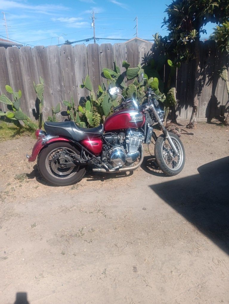 1997 Triumph Thunderbird 900