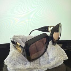 Oversize Gucci Shades